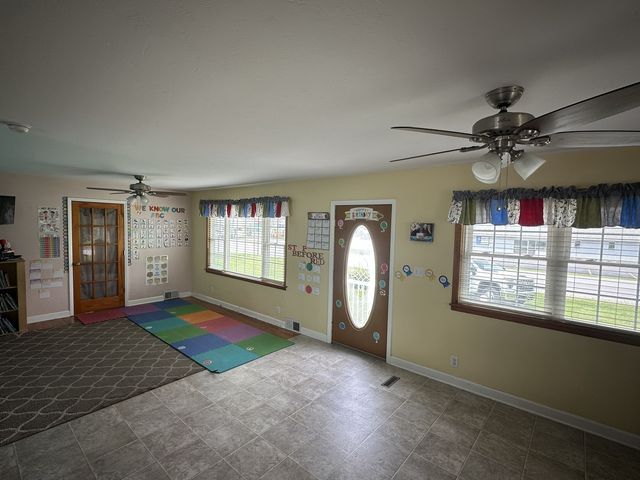 206 6th Avenue E, Andalusia, IL 61232