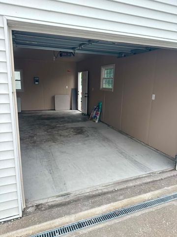 206 6th Avenue E, Andalusia, IL 61232