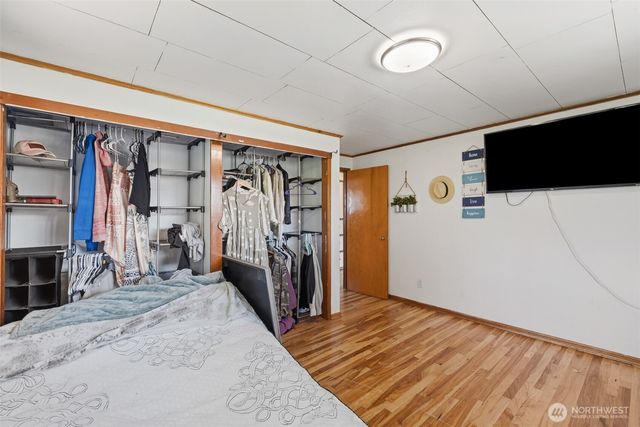 905 W 11th Street, Port Angeles, WA 98363