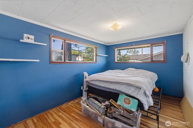 905 W 11th Street, Port Angeles, WA 98363
