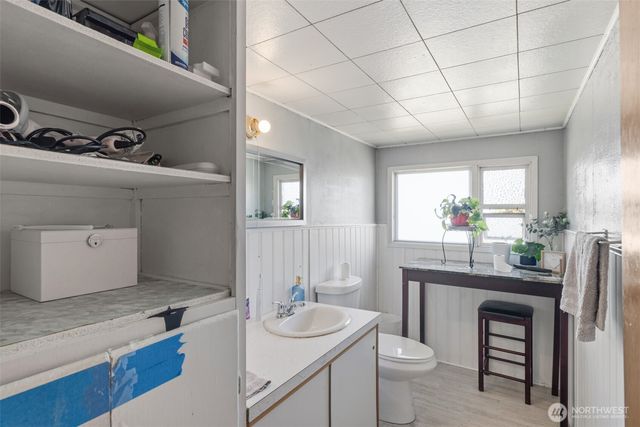 905 W 11th Street, Port Angeles, WA 98363