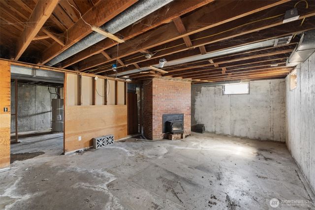 905 W 11th Street, Port Angeles, WA 98363