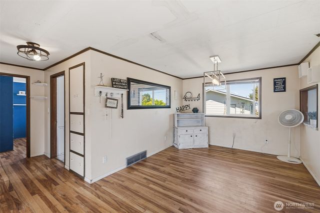 905 W 11th Street, Port Angeles, WA 98363