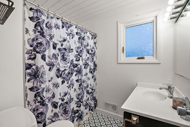 1558 10th Avenue, Anoka, MN 55303