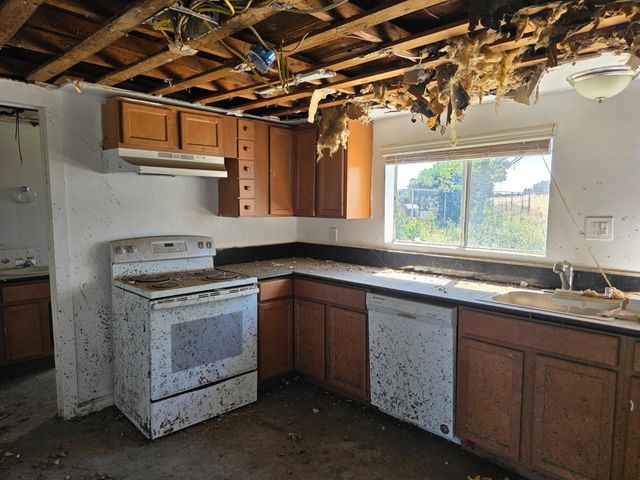 6749 N Weber Avenue, Fresno, CA 93722