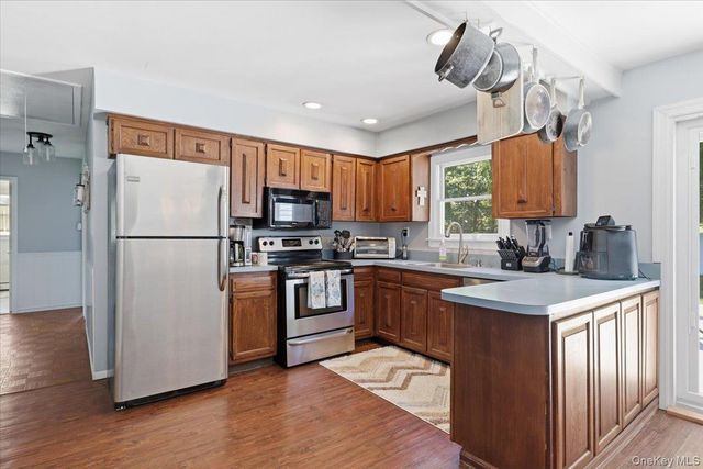 32 Henearly Drive, Miller Place, NY 11764