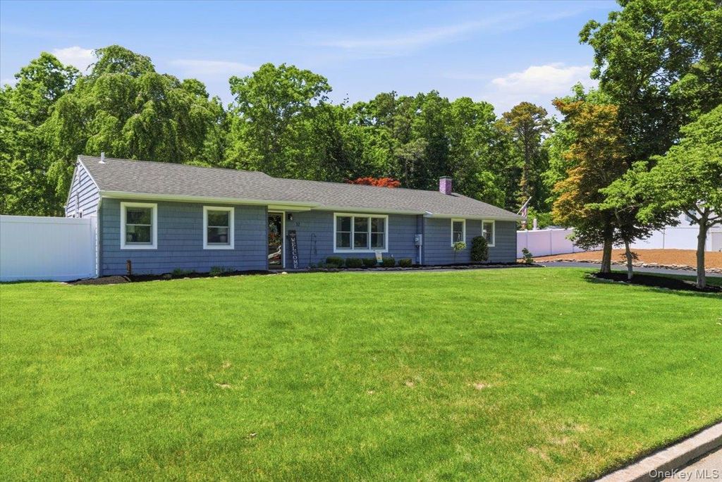 32 Henearly Drive, Miller Place, NY 11764
