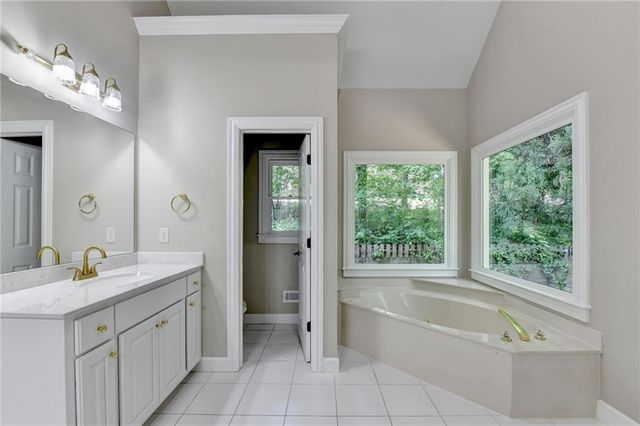 1251 Chadwick Lakes Drive, Lawrenceville, GA 30043