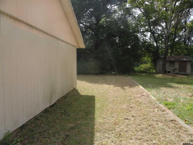 1521 S ACADEMY AVE., Tyler, TX 75701