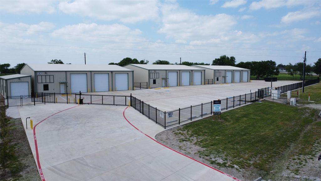 16013 Fm 429, Terrell, TX 75161