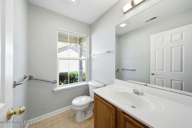 7006 Little Oak Ct, Louisville, KY 40291