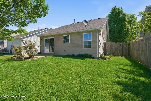 7006 Little Oak Ct, Louisville, KY 40291