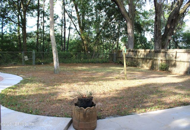 8648 EMERALD ISLE Circle S, Jacksonville, FL 32216