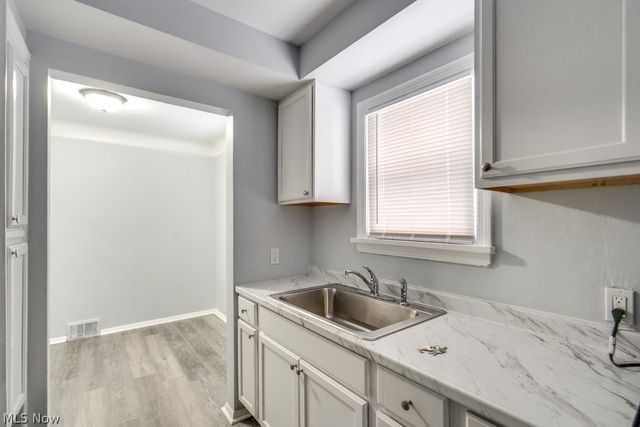 9809 Way Avenue, Cleveland, OH 44105