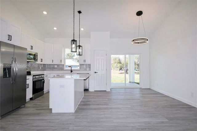 3915 EL RADO AVE, Sebring, FL 33872