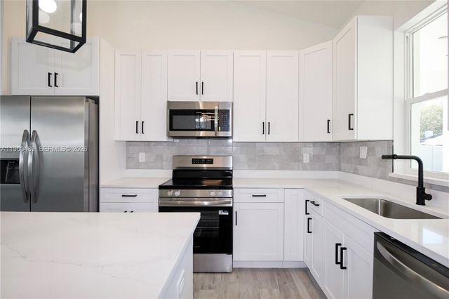 3915 EL RADO AVE, Sebring, FL 33872