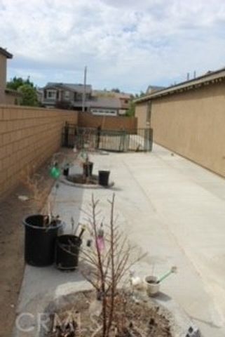 12454 Pinos Verde Lane, Victorville, CA 92392