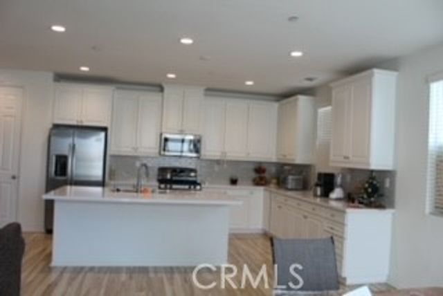 12454 Pinos Verde Lane, Victorville, CA 92392