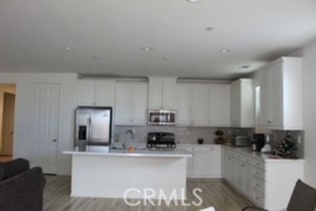 12454 Pinos Verde Lane, Victorville, CA 92392