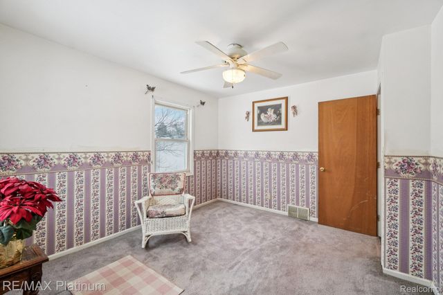 27480 Grobbel Drive, Warren, MI 48092