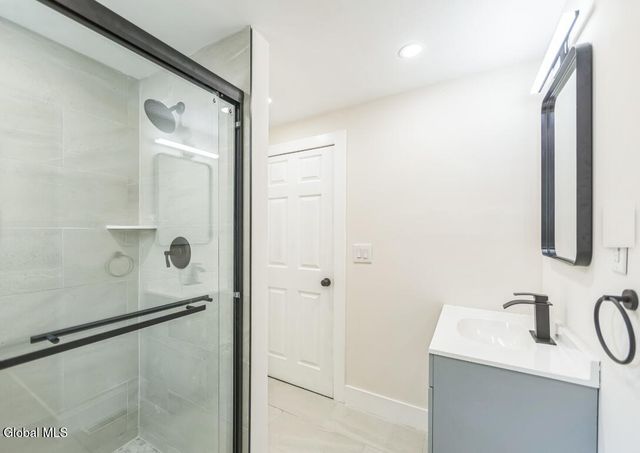 889 Yorkston Street, Schenectady, NY 12303