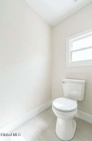 889 Yorkston Street, Schenectady, NY 12303