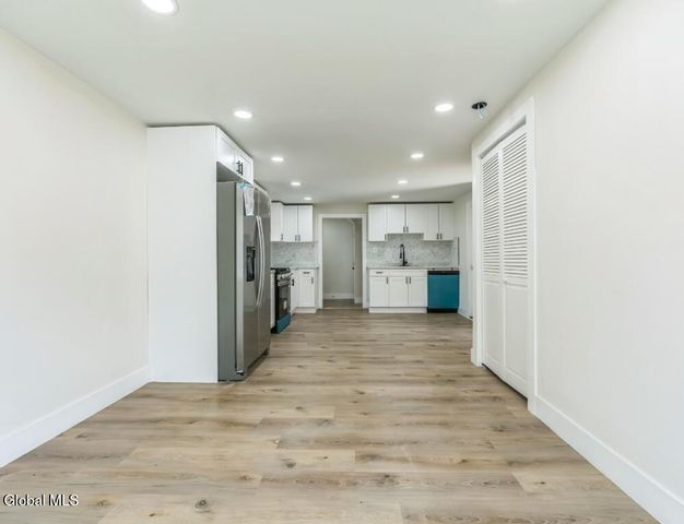 889 Yorkston Street, Schenectady, NY 12303