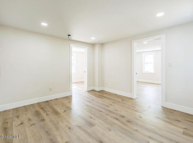 889 Yorkston Street, Schenectady, NY 12303