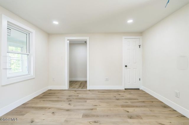 889 Yorkston Street, Schenectady, NY 12303