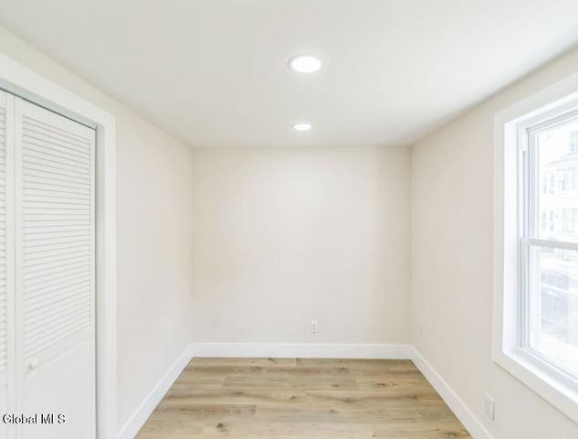 889 Yorkston Street, Schenectady, NY 12303