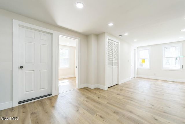 889 Yorkston Street, Schenectady, NY 12303