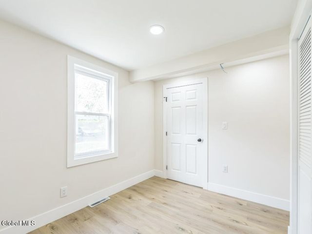 889 Yorkston Street, Schenectady, NY 12303