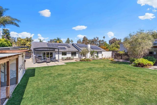1041 Saint Albans 1, Encinitas, CA 92024
