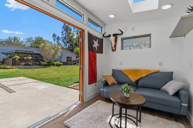 1041 Saint Albans 1, Encinitas, CA 92024