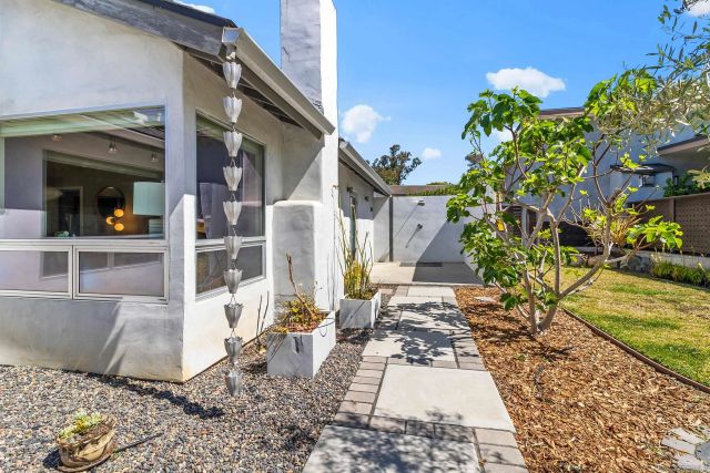 1041 Saint Albans 1, Encinitas, CA 92024