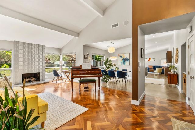 1041 Saint Albans 1, Encinitas, CA 92024