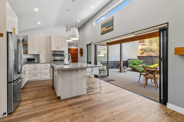1041 Saint Albans 1, Encinitas, CA 92024