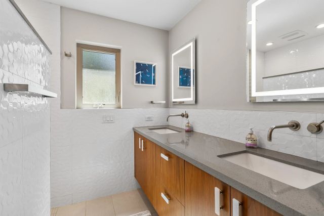 1041 Saint Albans 1, Encinitas, CA 92024