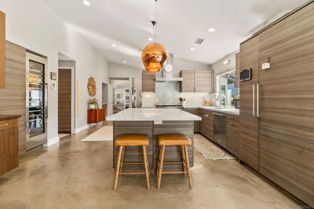 1041 Saint Albans 1, Encinitas, CA 92024