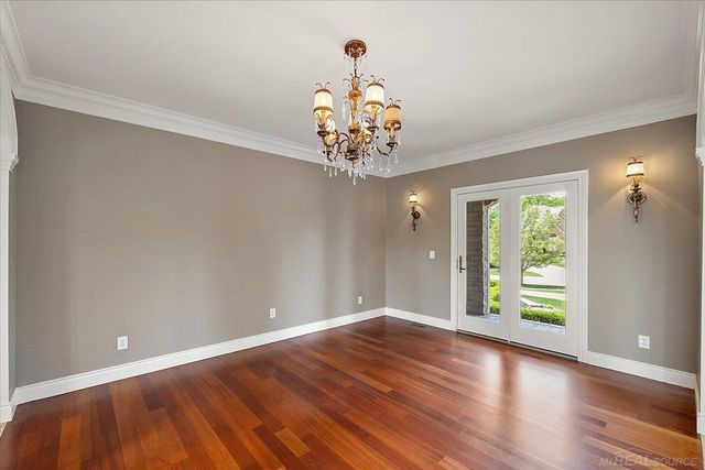 54245 Queensborough Drive, Shelby Twp, MI 48315