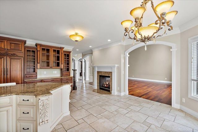 54245 Queensborough Drive, Shelby Twp, MI 48315