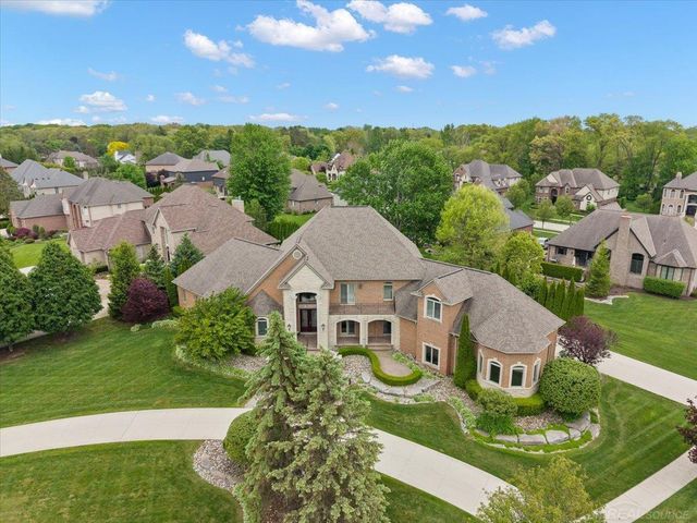 54245 Queensborough Drive, Shelby Twp, MI 48315