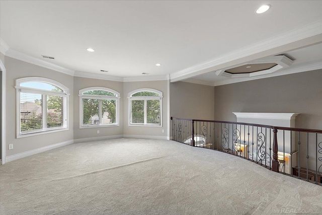54245 Queensborough Drive, Shelby Twp, MI 48315