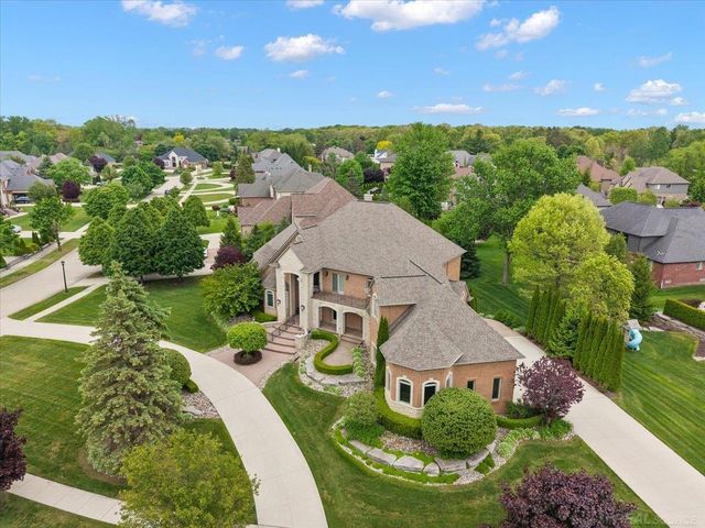54245 Queensborough Drive, Shelby Twp, MI 48315