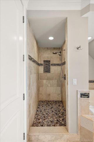 54245 Queensborough Drive, Shelby Twp, MI 48315
