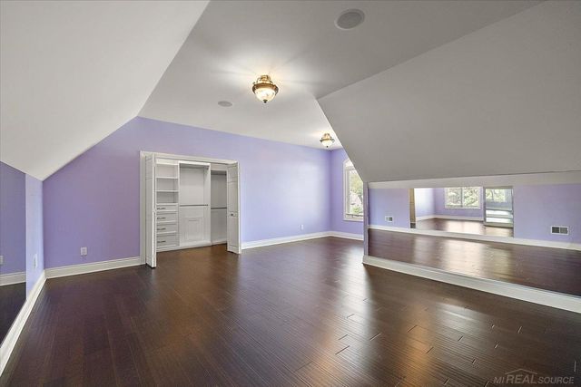 54245 Queensborough Drive, Shelby Twp, MI 48315