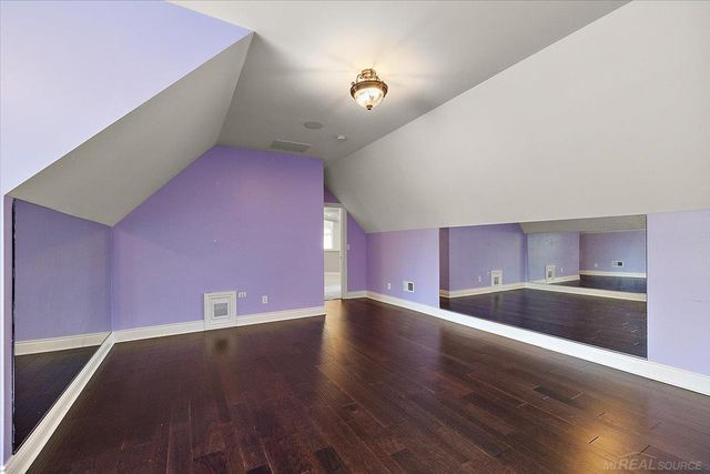 54245 Queensborough Drive, Shelby Twp, MI 48315