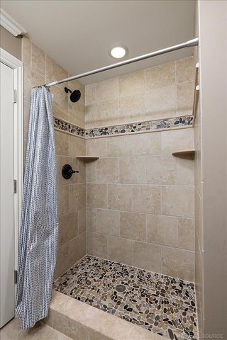 54245 Queensborough Drive, Shelby Twp, MI 48315