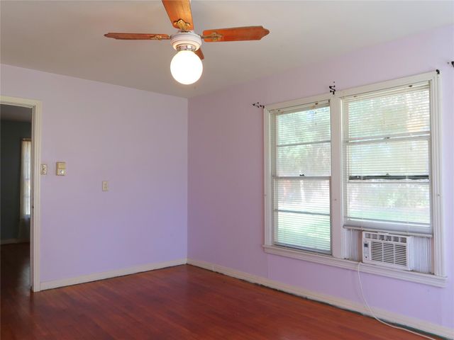 1310 N Commerce Street, Baytown, TX 77520