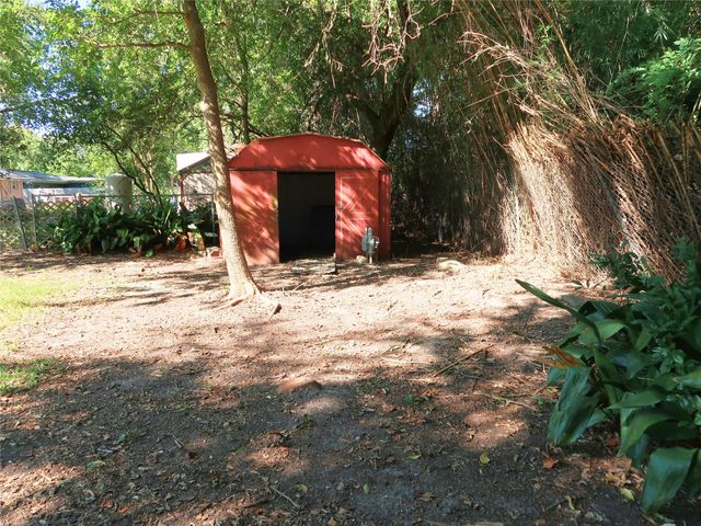 1310 N Commerce Street, Baytown, TX 77520